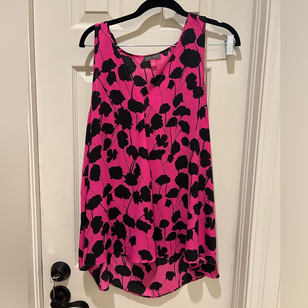 Vince Camuto fuschia and black v-neck tank blouse higher in front XL